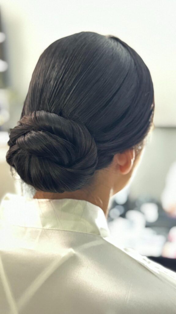 Peinado recogido para boda realizado en el centro de belleza Sara Passos